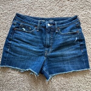 Old Navy shorts - size 8